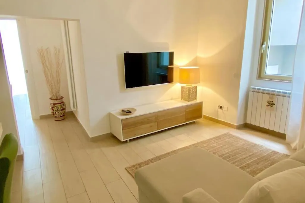 Casa Re Manfredi 12 Villa Bari Italy